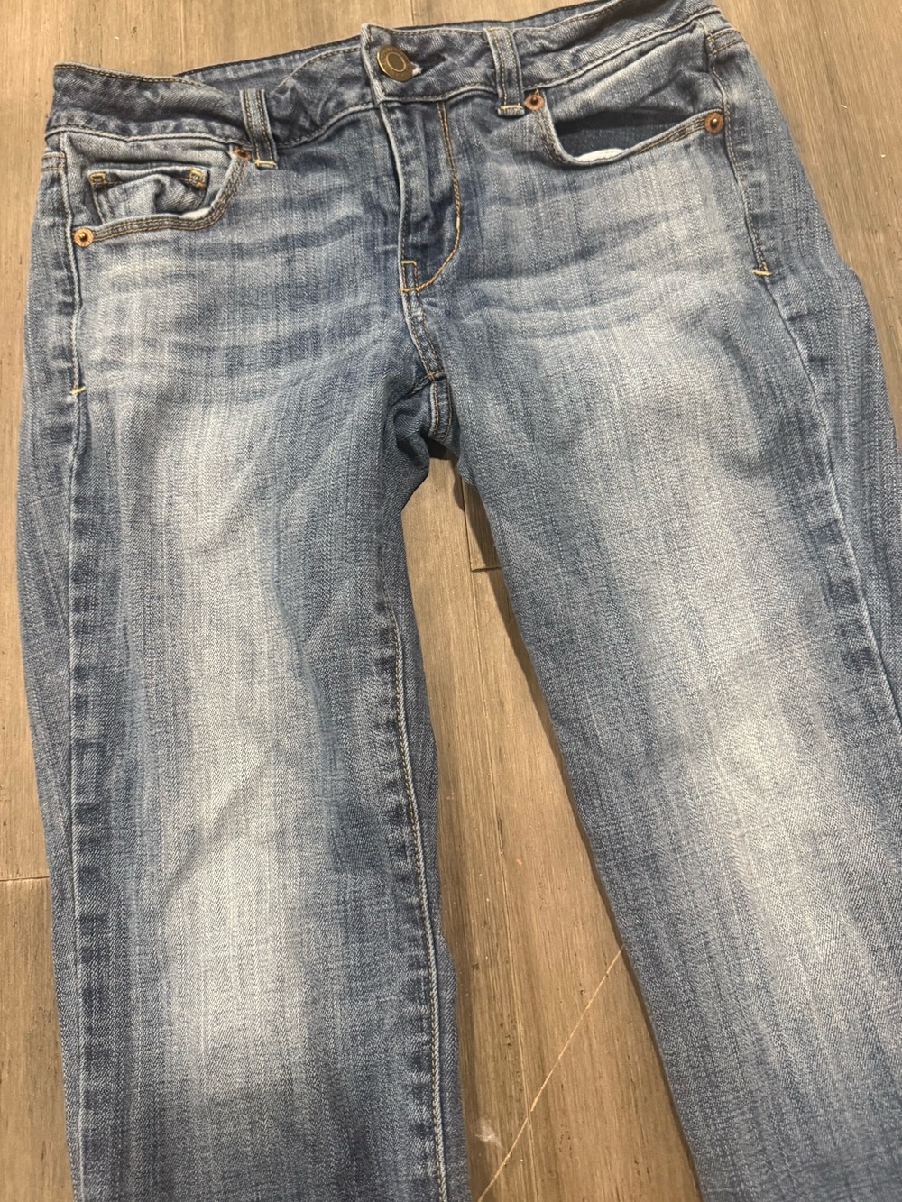 American Eagle Outfitters Low Wasted Denim Jeans-Straight Leg Size2 - Picture 6 of 7